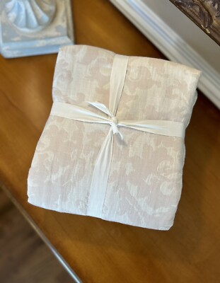 Pottery Barn Jacquard Medallion Duvet Cover Blush Pink Full/Queen NWOT-image