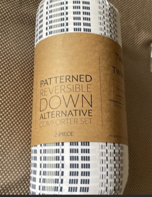 I-enjoy Patterned Reversible Down Alternative 2 Piece Comforter set-image