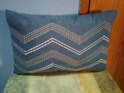 Madison park throw pillow Faux Suede-image