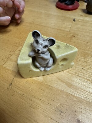 Ceramic Arts Studio Mouse & Cheese Salt & Pepper Shakers-image
