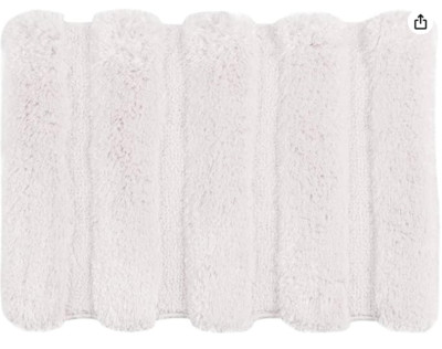 Madison Park Tufted Pearl Channel Rug 17x24