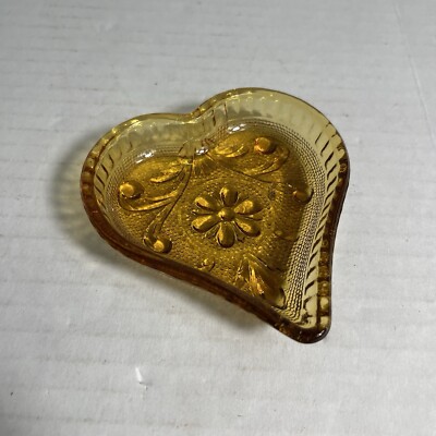 Tiara Glass Heart Shaped Trinket or Individual Candy Dish Tray-image