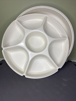 Vintage Tupperware Vegetable/Fruit Tray, Large, Chip/Dip/Relish Slot, 1665-3-image