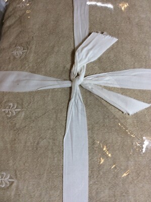 Pottery Barn Deepika Padukone Embroidered King/ Cal King Duvet Cover NWOT-image