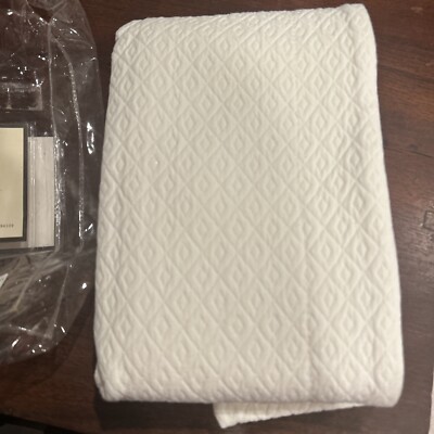 Pottery Barn Portugal Ivory Linen Diamond Quilted Standard Sham NWOT 100%-image