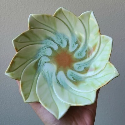 Vintage MCM Studio Art Pottery Flower Shaped Trinket Dish Ceramic Artist Signed-image