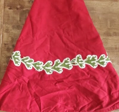Pottery Barn Classic Red Crewel Embroidered Garland Christmas Tree Skirt *read-image