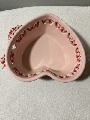 Studio 33 heart shaped bowl with Heart Shaped Ribbon-image