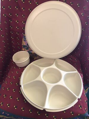 Vtg Tupperware 1665-1 Veggie/snack/Party Tray. (Lid 1666-1). (Dip Cup 1667-5)-image