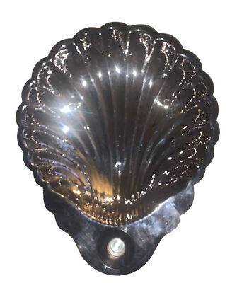 VINTAGE LARGE SILVER PLATED CLAM SHELL CHIP AND DIP TRAY FOOTED STAMPED-image