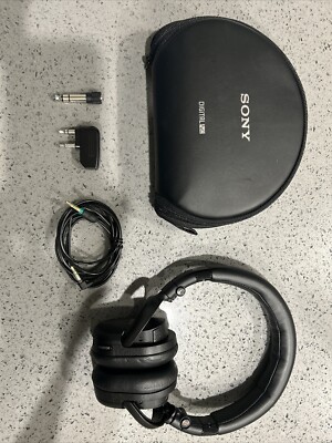 Sony MDR-NC200D  Noise Canceling Headphones & Case - Black - Working Condition-image