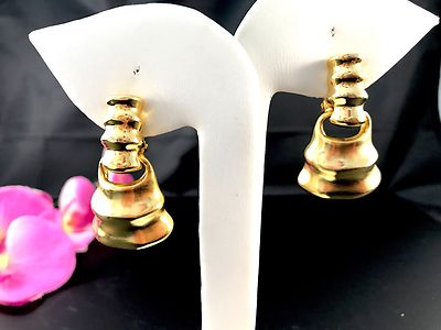 STRIKING 1980'S CLARA STUDIO KASAVINA GOLD-TONE BELL SHAPED DANGLE CLIP EARRINGS-image