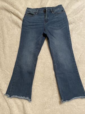 DIP Jeans Size 8 Women's Crop Capris Fringe on bottom beige -image