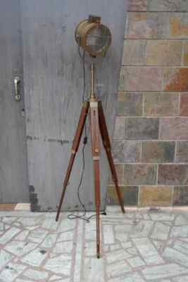 Antique Spotlight With Tripod Floor Search Light Lamp Modern Studio Light Lamp-image