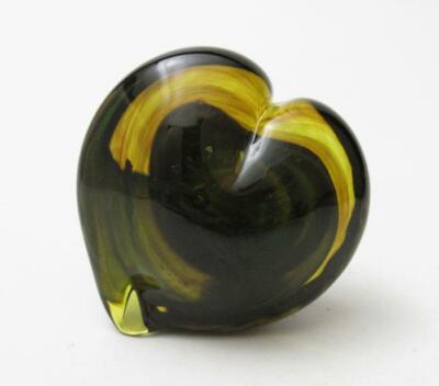 SIGNED JH PINE AMERICAN STUDIO ART GLASS HEART SHAPED PAPERWEIGHT JACK PINE 2014-image